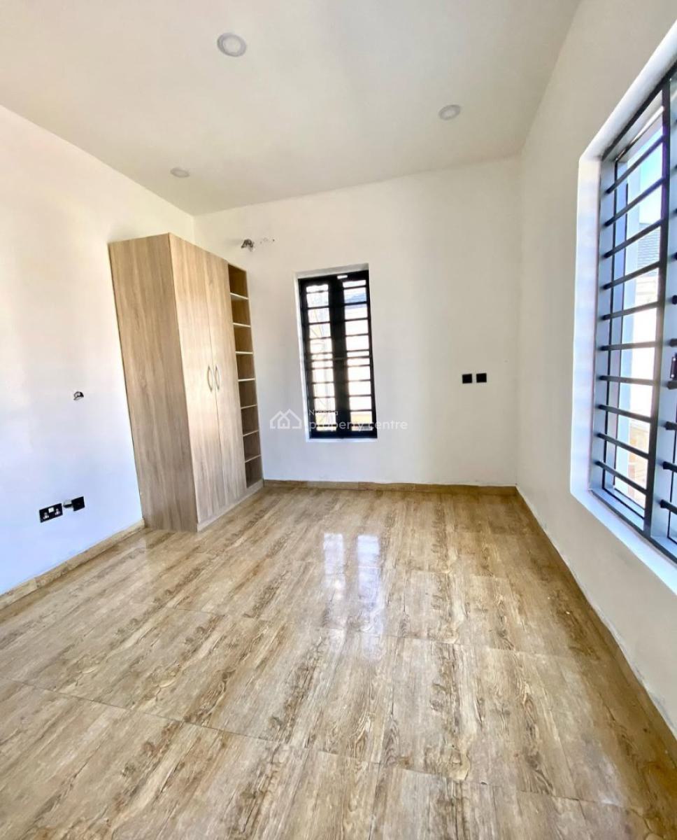 Serviced 2 Bedroom En-suite Flat with an Enclosed Fitted Kitchen, Cook, Ikate, Lekki, Lagos, Flat / Apartment for Rent