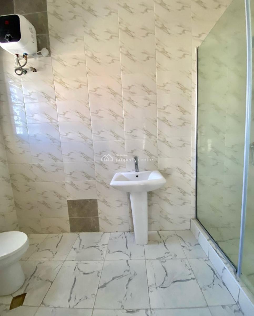 Serviced 2 Bedroom En-suite Flat with an Enclosed Fitted Kitchen, Cook, Ikate, Lekki, Lagos, Flat / Apartment for Rent