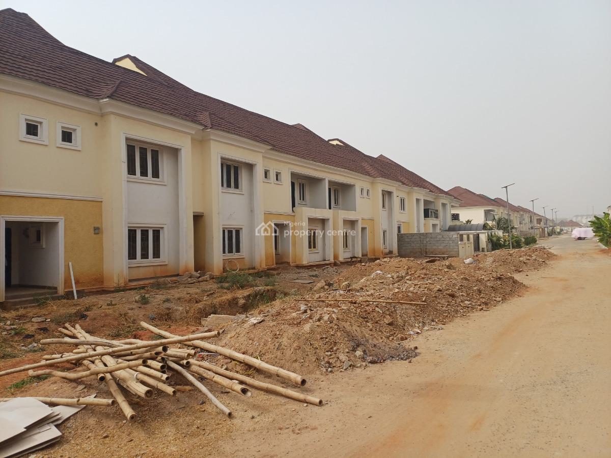 Brand New Spacious 4 Bedroom Semi-detached Duplex with Bq, Guzape District, Abuja, Semi-detached Duplex for Rent