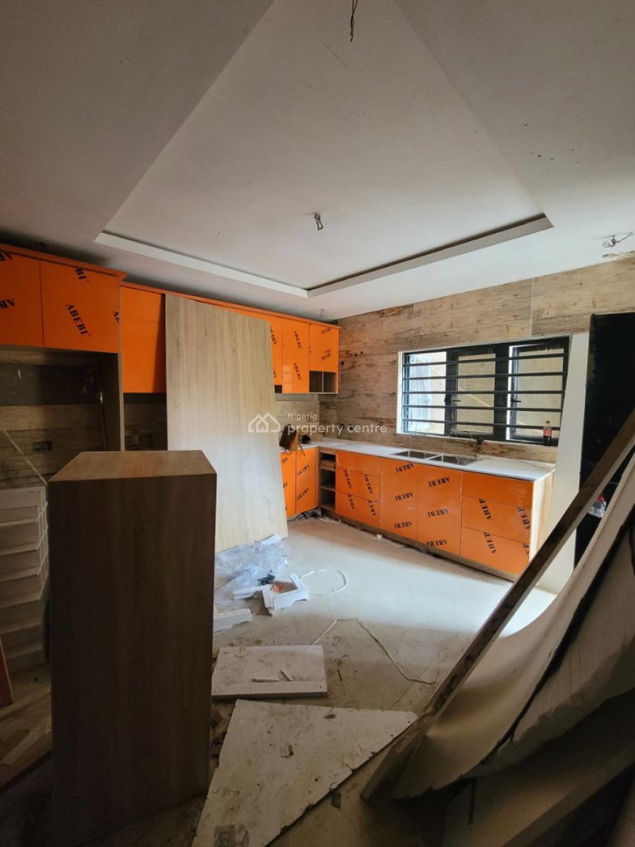 Luxury 5 Bedrooms Bq Inclusive, Mende Maryland, Maryland, Lagos, Terraced Duplex for Sale