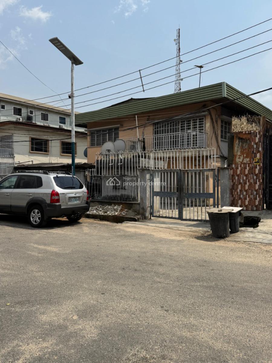 Storey Building, Surulere, Lagos, House for Sale