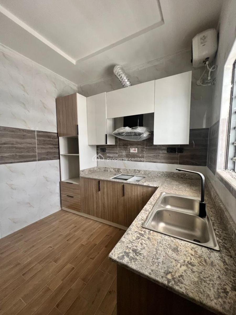 2 Bedroom Apartment, Mobile Road, Ilaje, Ajah, Lagos, Flat / Apartment for Sale