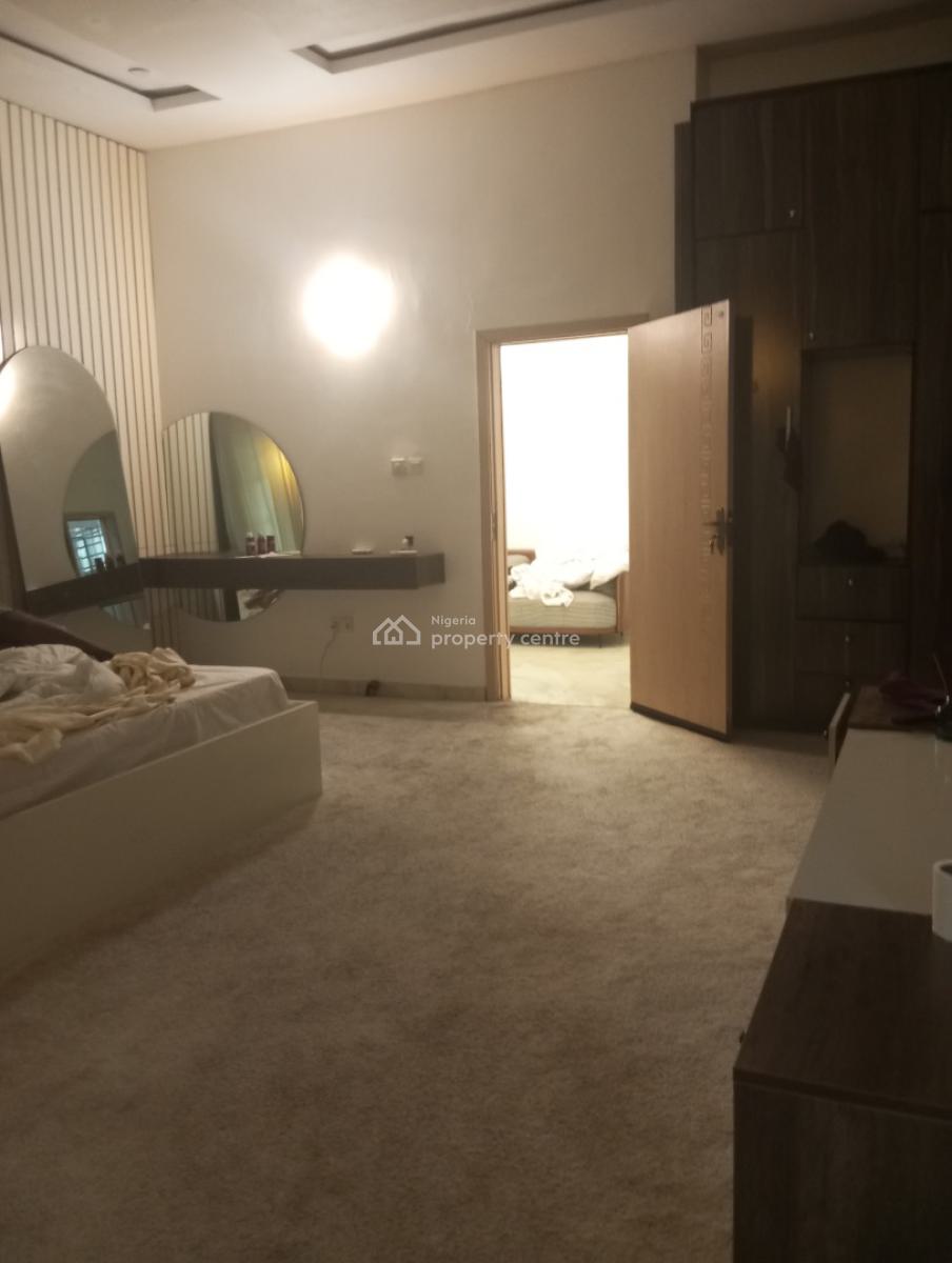 Specious 4 Bedrooms Semi Detached with a Bq, Along Chevron Drive, Lekki, Lagos, Semi-detached Duplex for Rent