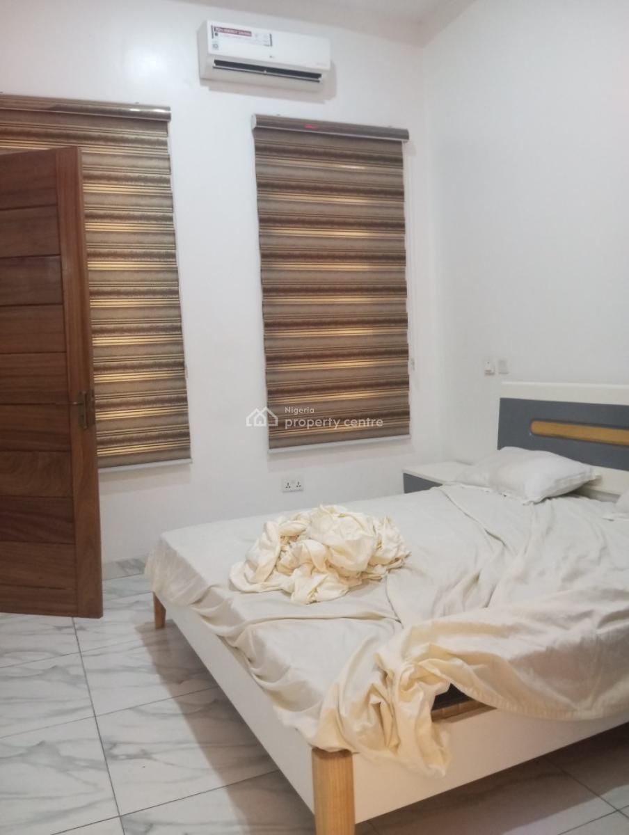 Specious 4 Bedrooms Semi Detached with a Bq, Along Chevron Drive, Lekki, Lagos, Semi-detached Duplex for Rent