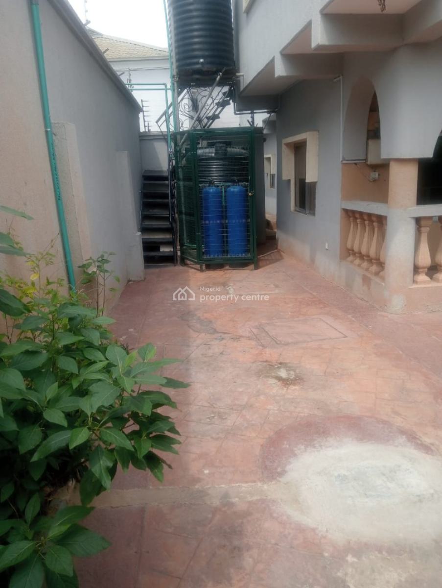 a Spacious 3 Bedroom Flat, Magodo, Lagos, Flat / Apartment for Rent