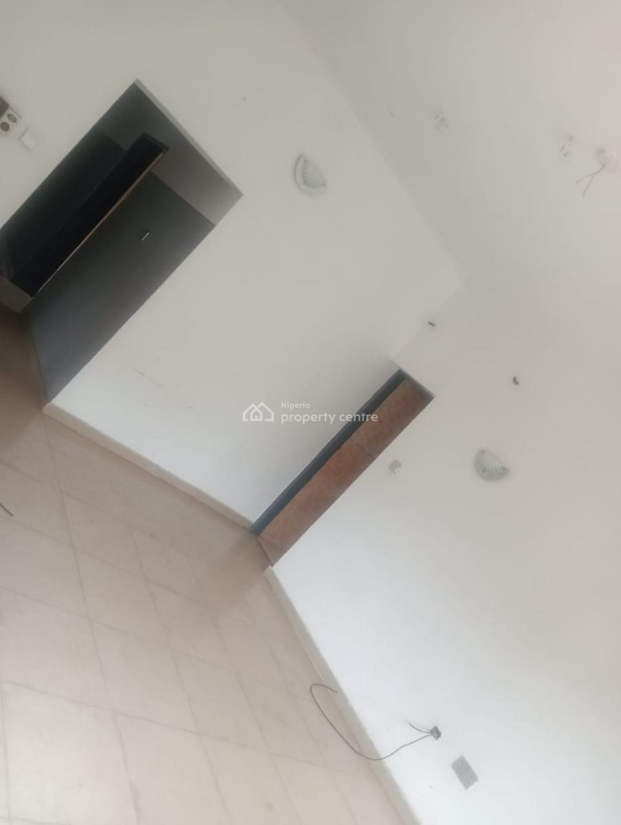 a Spacious 3 Bedroom Flat, Magodo, Lagos, Flat / Apartment for Rent