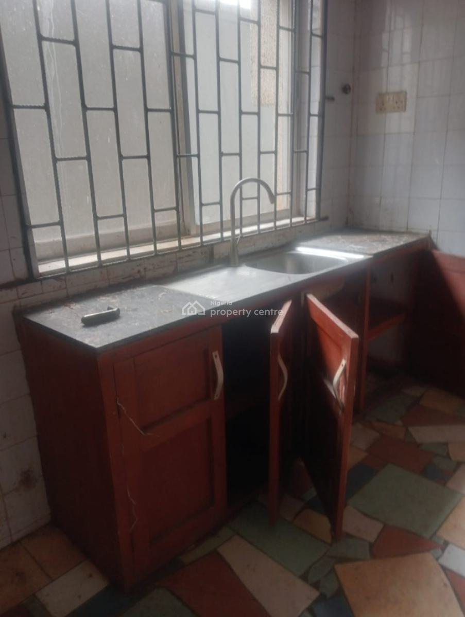 a Spacious 3 Bedroom Flat, Magodo, Lagos, Flat / Apartment for Rent