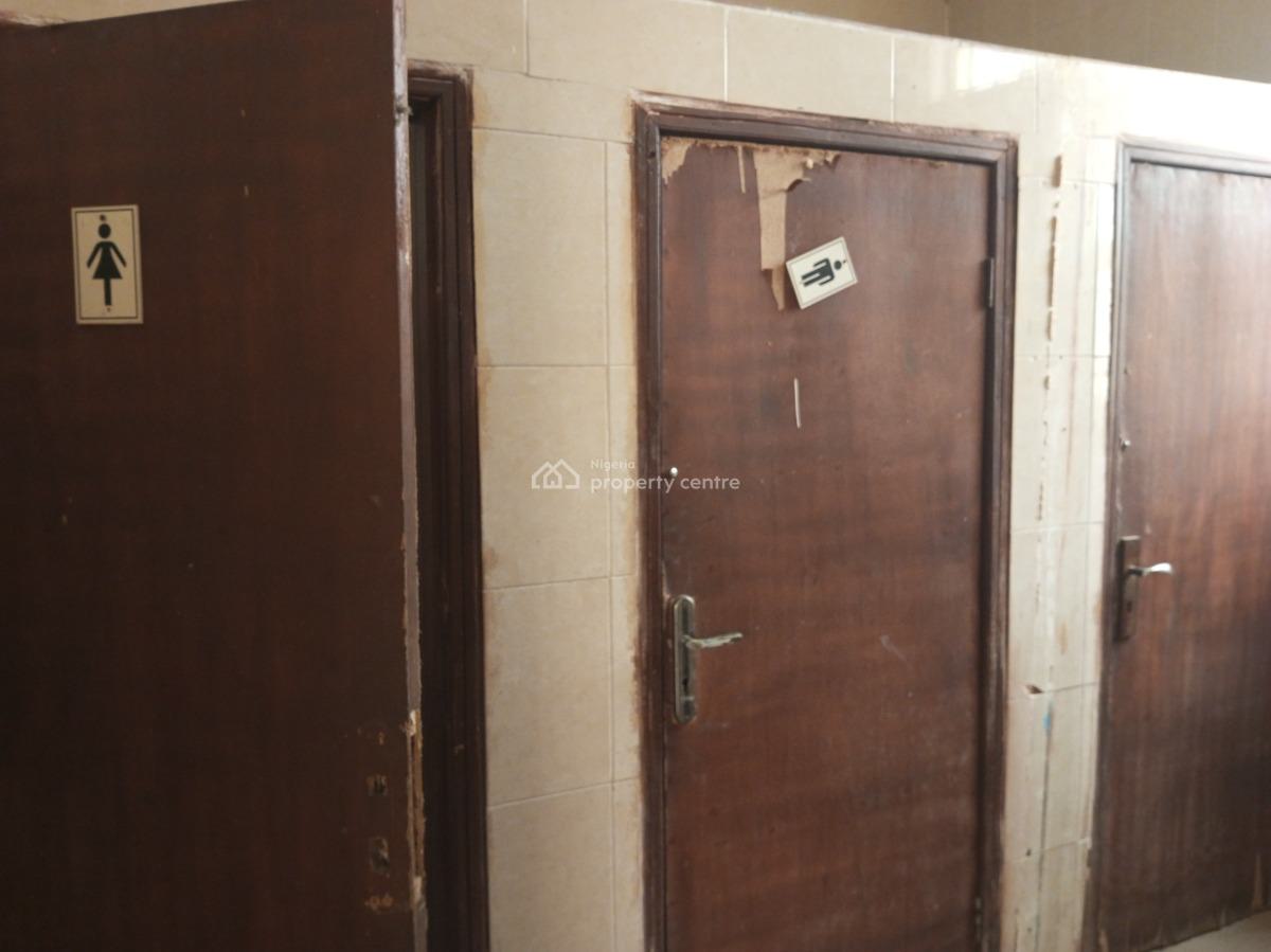 Commercial Space in a Plaza, Ajah, Lagos, Plaza / Complex / Mall for Rent