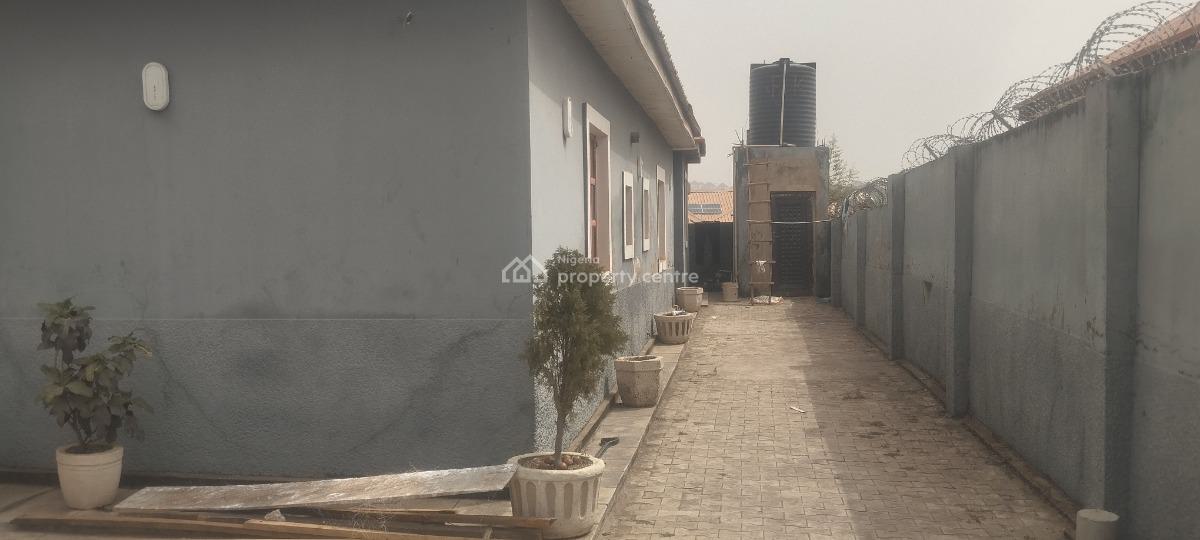 Well Maintained 2 Bedroom Semi Detached Bungalow with Private Compound, Trademore, Lugbe District, Abuja, Semi-detached Bungalow for Rent