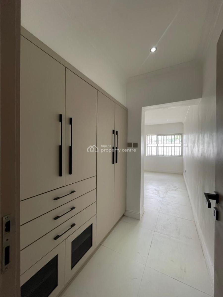 Well Maintained Luxury 3 Bedroom Flat, Bourdillon, Old Ikoyi, Ikoyi, Lagos, Flat / Apartment for Rent