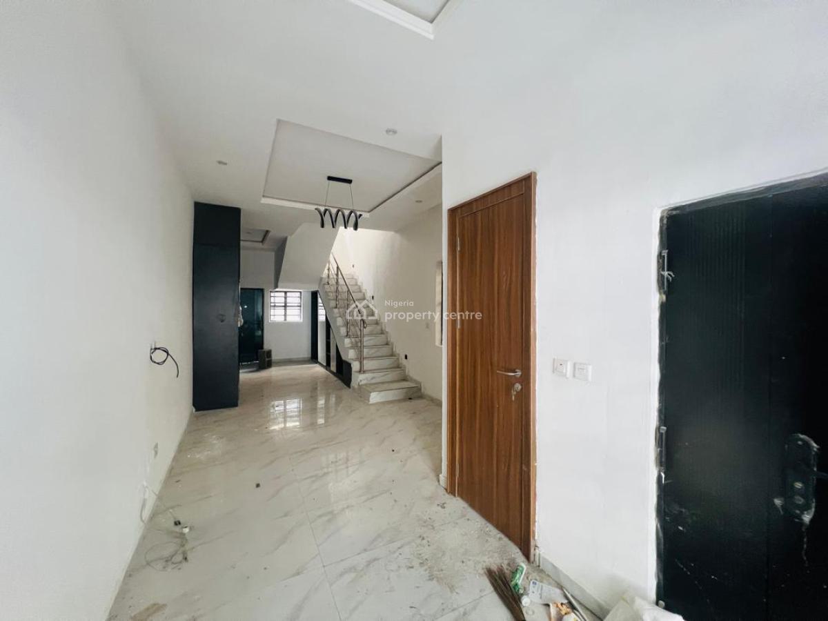 2 Bedroom Terrace Duplex with Fitted Ac, Lekki Phase 1, Lekki, Lagos, Terraced Duplex for Rent