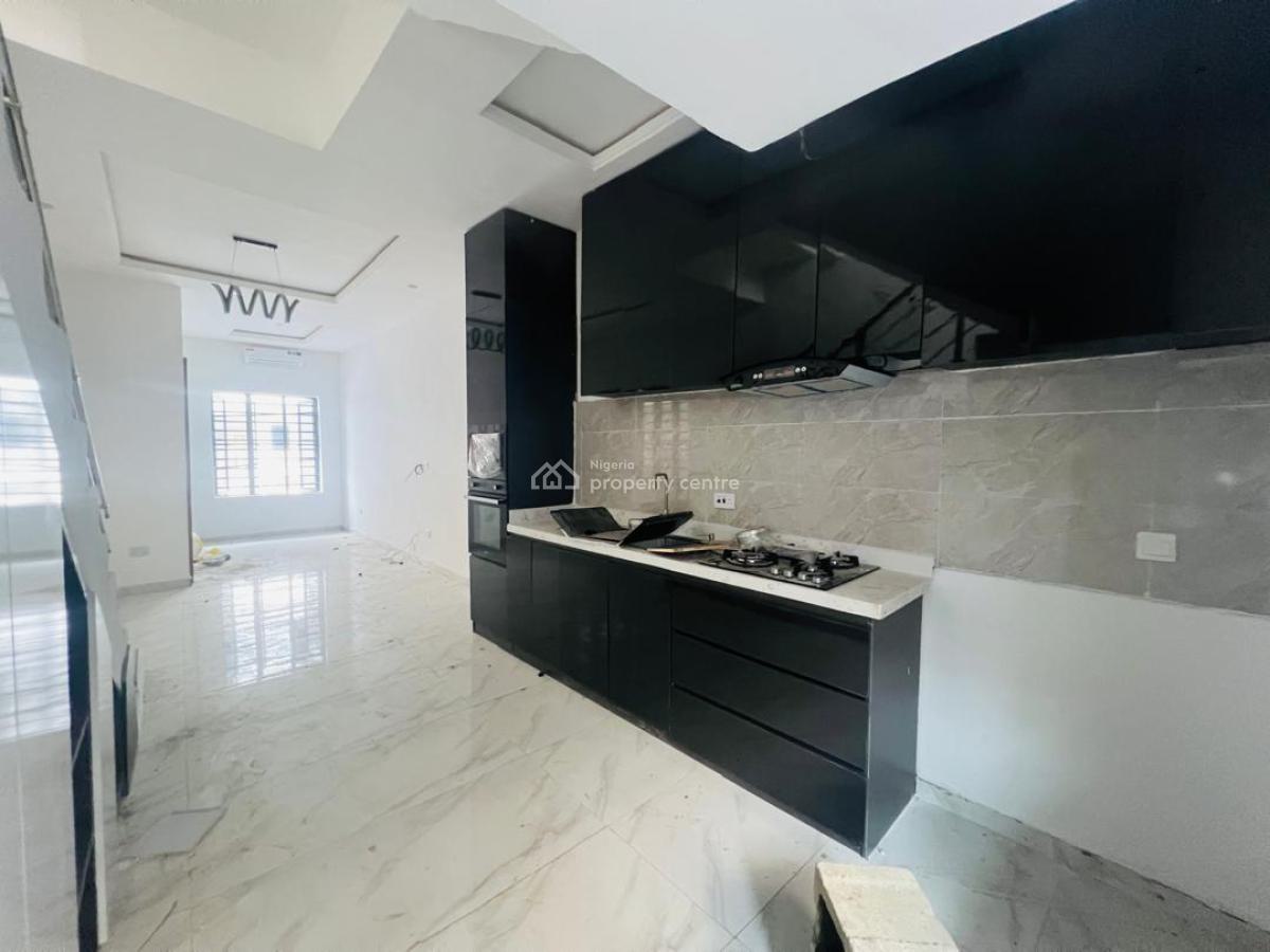 2 Bedroom Terrace Duplex with Fitted Ac, Lekki Phase 1, Lekki, Lagos, Terraced Duplex for Rent