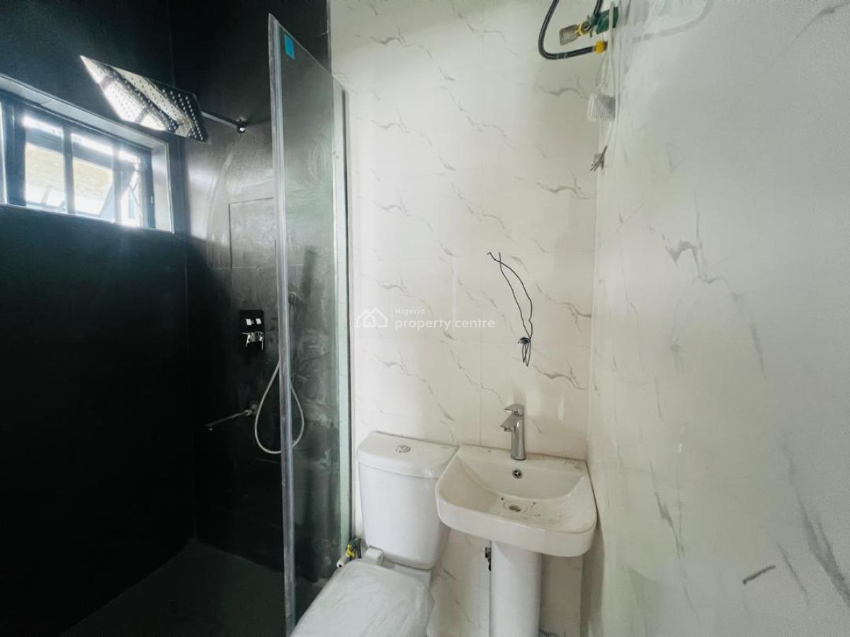 2 Bedroom Terrace Duplex with Fitted Ac, Lekki Phase 1, Lekki, Lagos, Terraced Duplex for Rent