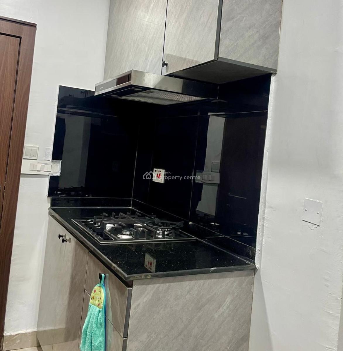 Lovely 2 Bedrooms Apartment, Gbagada, Lagos, Flat / Apartment Short Let