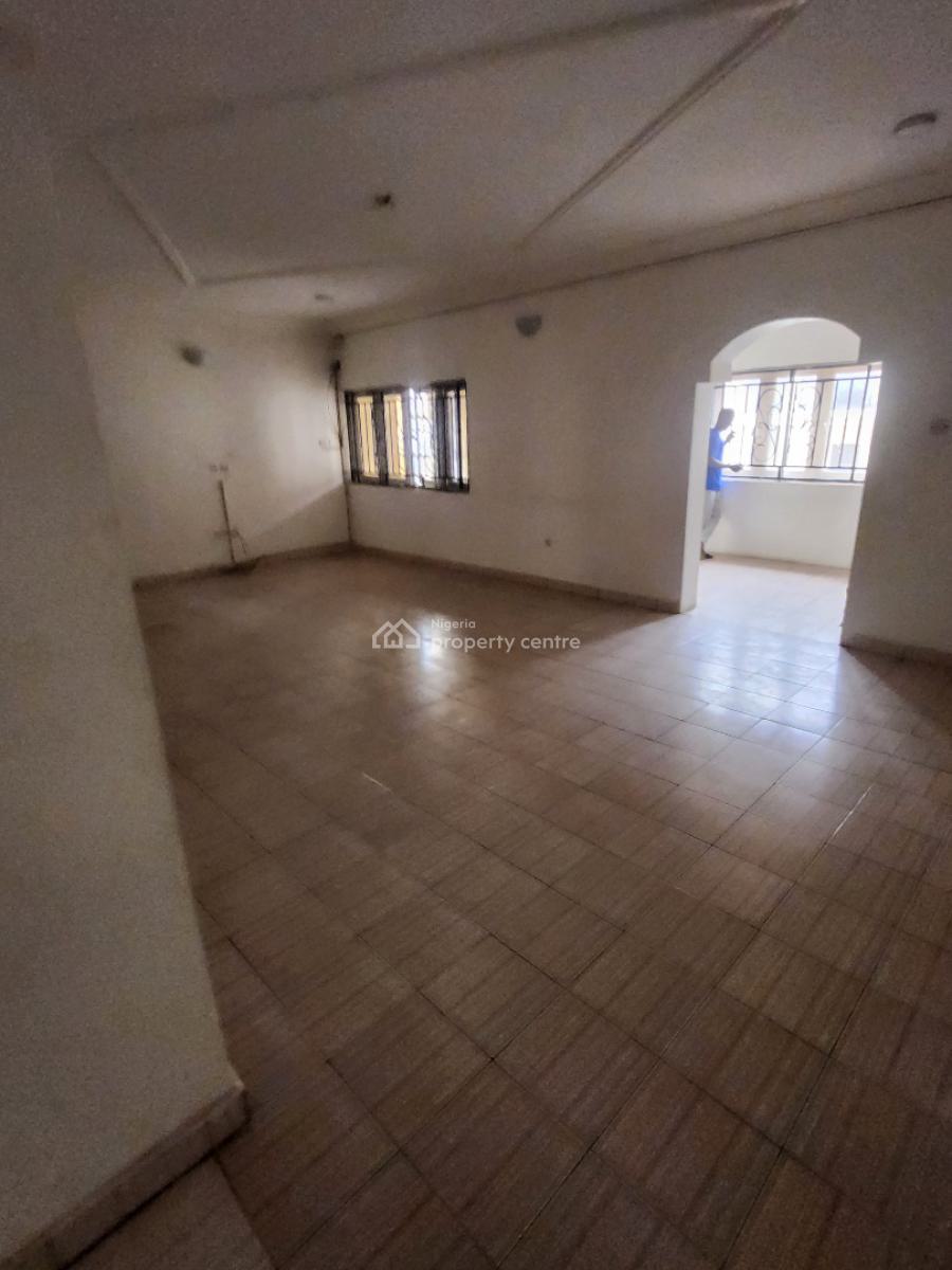 Spacious 3 Bedroom Flat, 1st Floor, Private Compound,tarred, By Hmedix, Guzape District, Abuja, Flat / Apartment for Rent