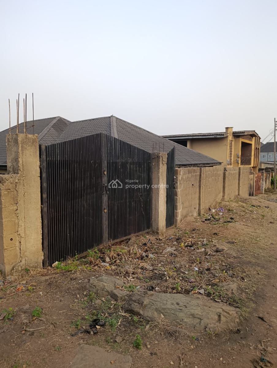 Twin Flat of 3 Bedroom Each on a Plot of Land, Olanrewaju, Alakia, Ibadan, Oyo, Block of Flats for Sale
