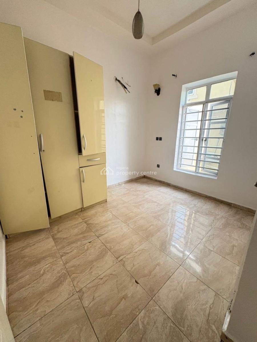 Single Room in a Shared Apartment, Ikota, Lekki, Lagos, House for Rent