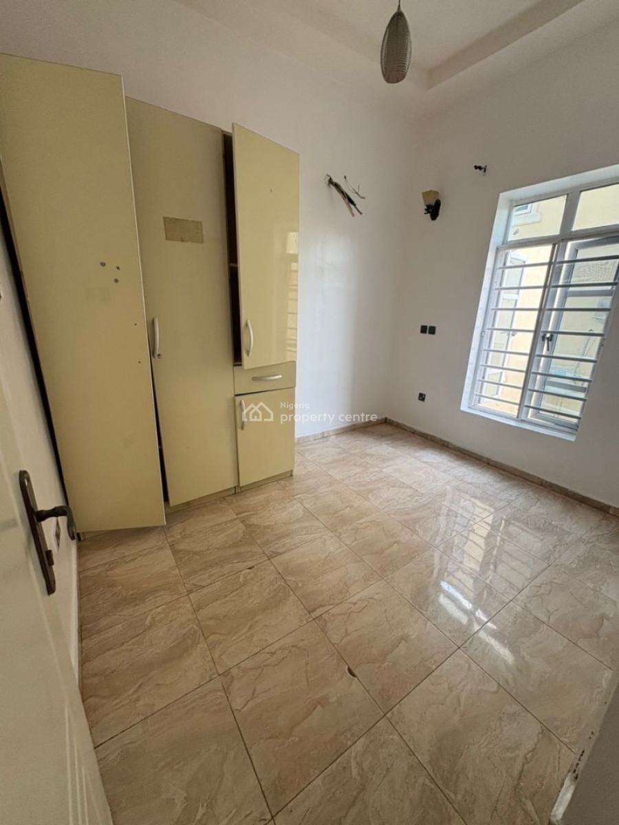 Single Room in a Shared Apartment, Ikota, Lekki, Lagos, House for Rent