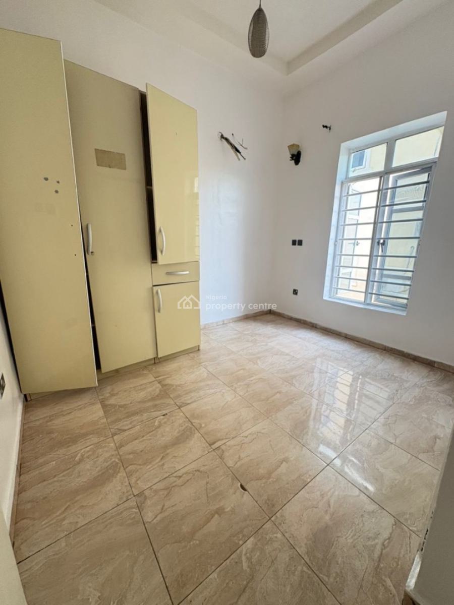 Single Room in a Shared Apartment, Ikota, Lekki, Lagos, House for Rent