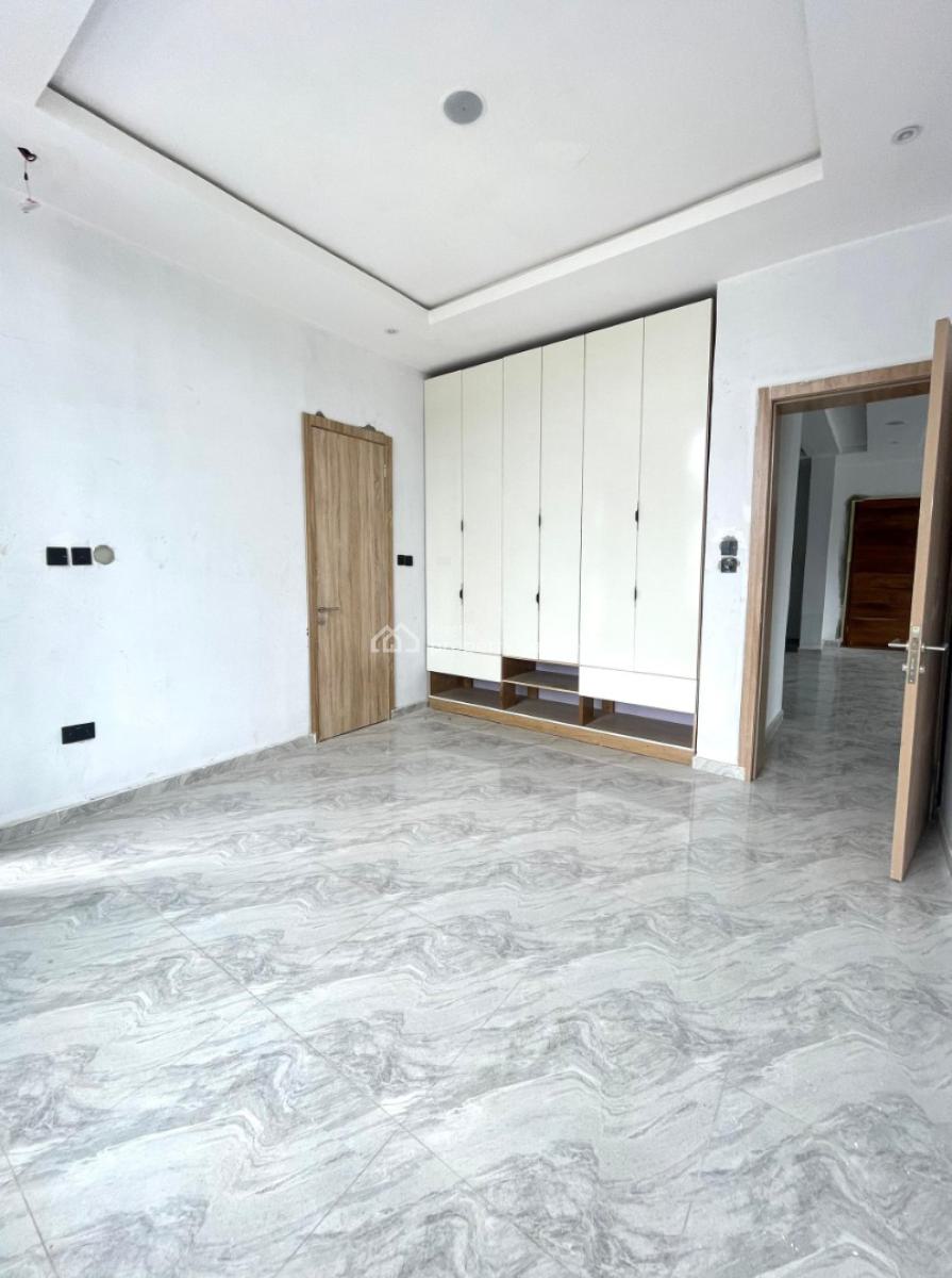 Luxury 2 Bedroom Apartment with Swimming Pool, Elevator, Ikota, Lekki, Lagos, Flat / Apartment for Sale