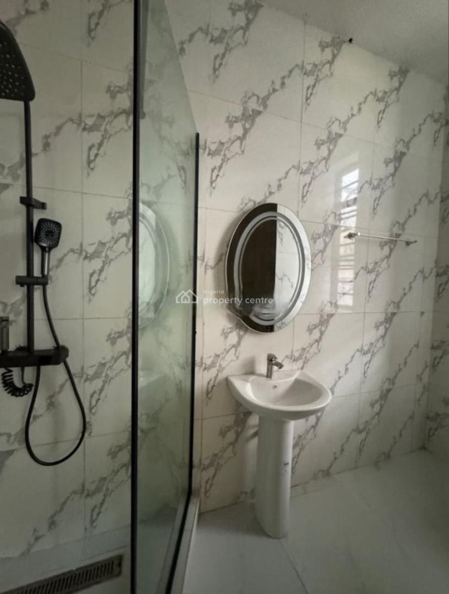 2 Bedroom Apartment  Comfortable and Well-planned Living Spaces, Lekki Phase 1, Lekki, Lagos, Flat / Apartment for Sale