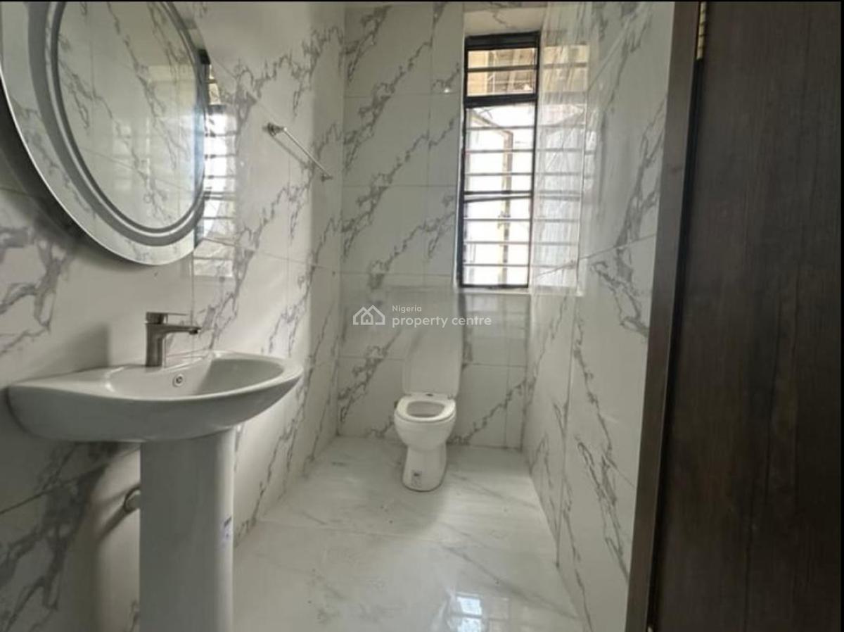 Well Finished 3 Bedroom Apartments, Lekki Phase 1, Lekki, Lagos, Flat / Apartment for Sale