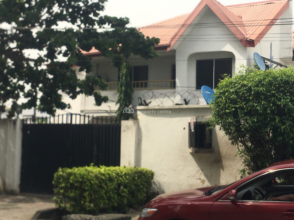 Luxury 3 Bed Room Apartment, Off Durosimi Etti, Lekki Phase 1, Lekki, Lagos, Flat / Apartment for Rent