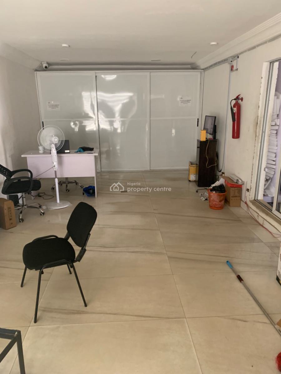 Office/shop Space on The Ground Floor, Wuse 2, Abuja, Shop for Rent