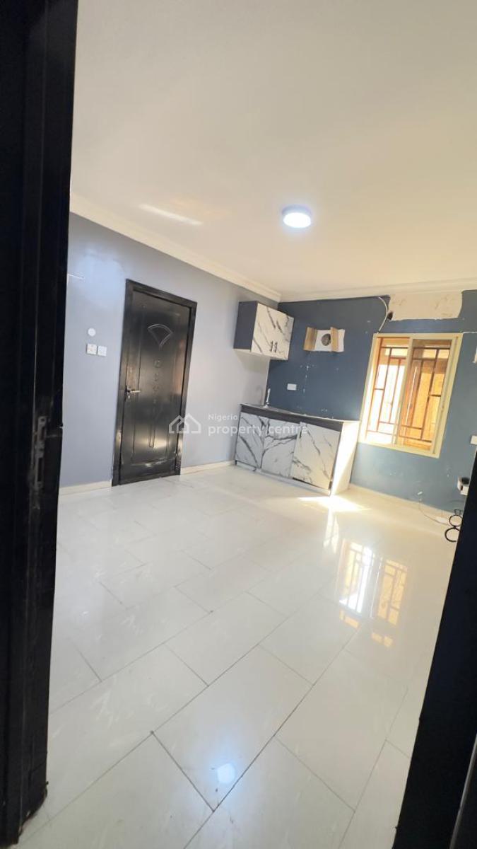 a Standard Studio Apartment with 24-hour Electricity Supply, Off Admiralty Way, Lekki Phase 1, Lekki, Lagos, Flat / Apartment for Rent