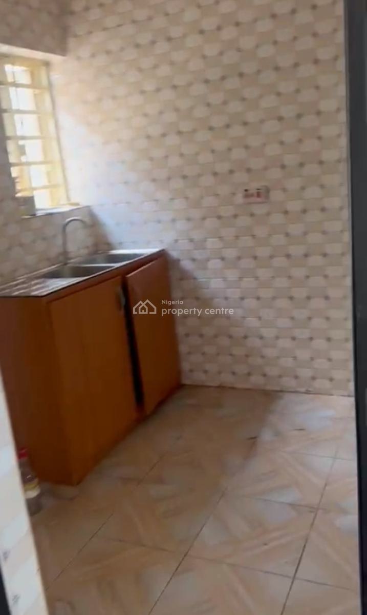 Very Spacious Mini Flat, Upstairs in a Secured Estate, Ikota, Lekki, Lagos, Mini Flat (room and Parlour) for Rent