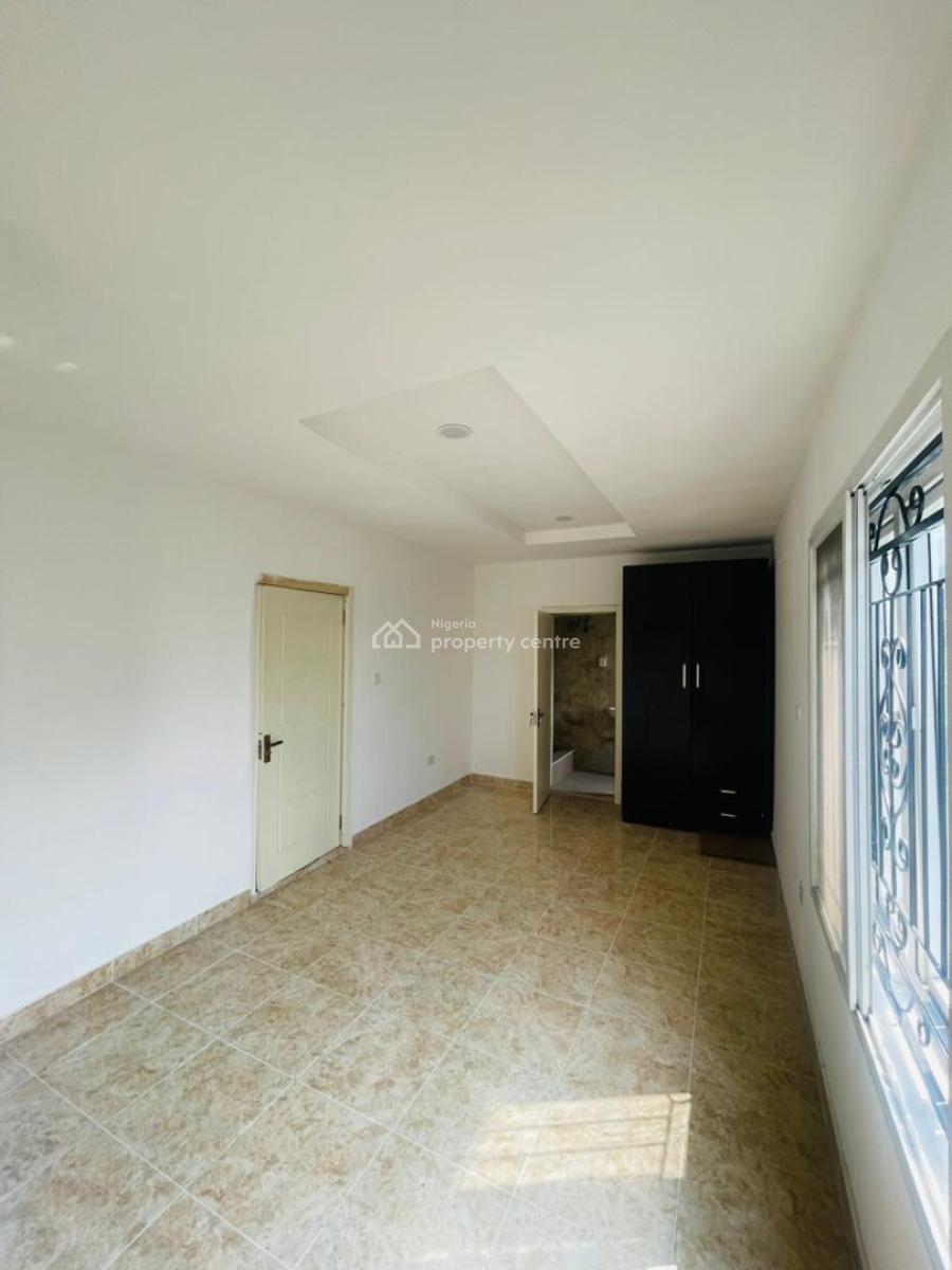 𝐖𝐄𝐋𝐋 𝐌𝐀𝐈𝐍𝐓𝐀𝐈𝐍𝐄𝐃 3 𝐁𝐄𝐃𝐑𝐎𝐎𝐌 𝐓𝐄𝐑𝐑𝐀𝐂𝐄 𝐃𝐔𝐏𝐋, Lekki, Lagos, Terraced Duplex for Rent