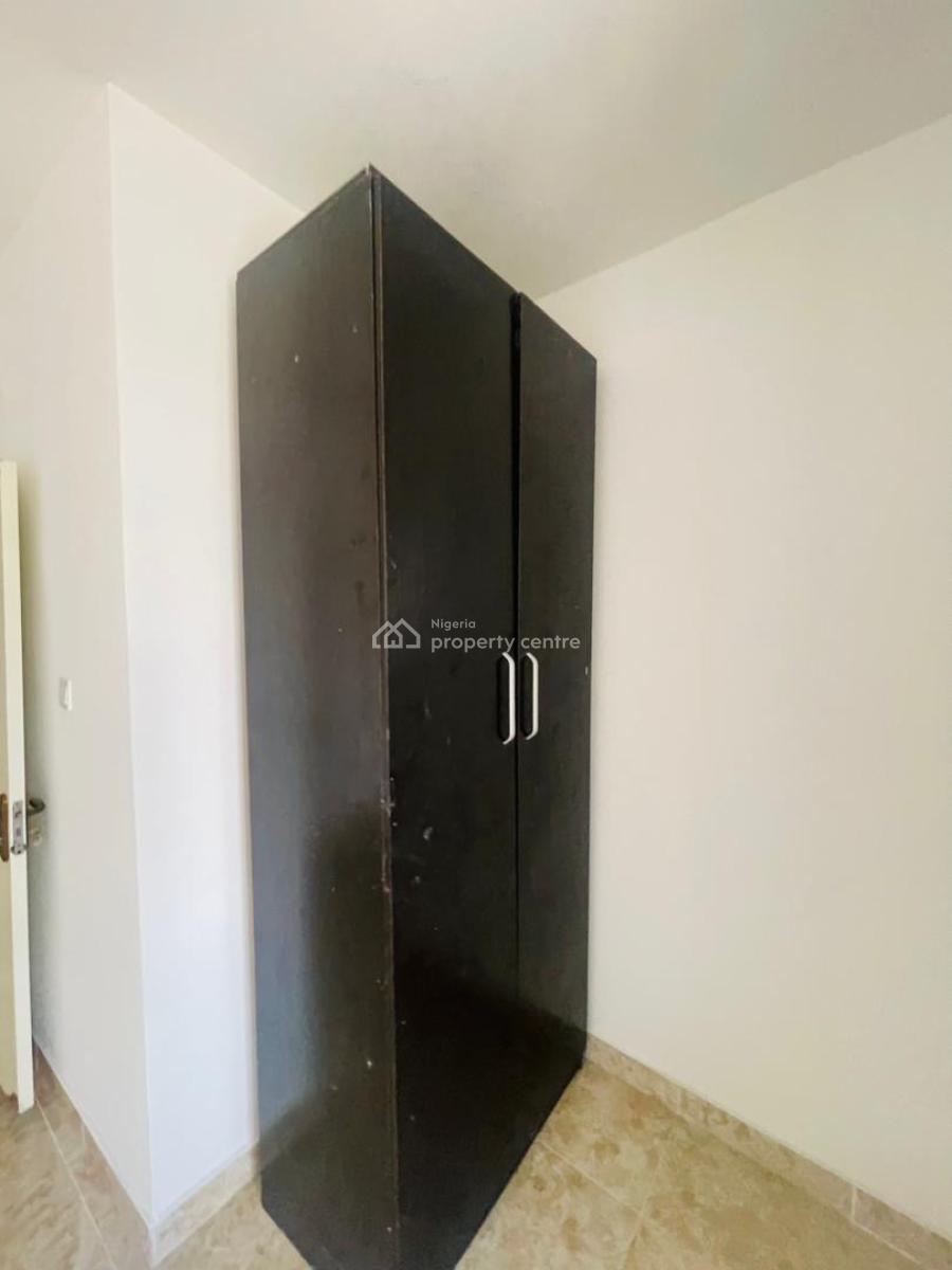 𝐖𝐄𝐋𝐋 𝐌𝐀𝐈𝐍𝐓𝐀𝐈𝐍𝐄𝐃 3 𝐁𝐄𝐃𝐑𝐎𝐎𝐌 𝐓𝐄𝐑𝐑𝐀𝐂𝐄 𝐃𝐔𝐏𝐋, Lekki, Lagos, Terraced Duplex for Rent