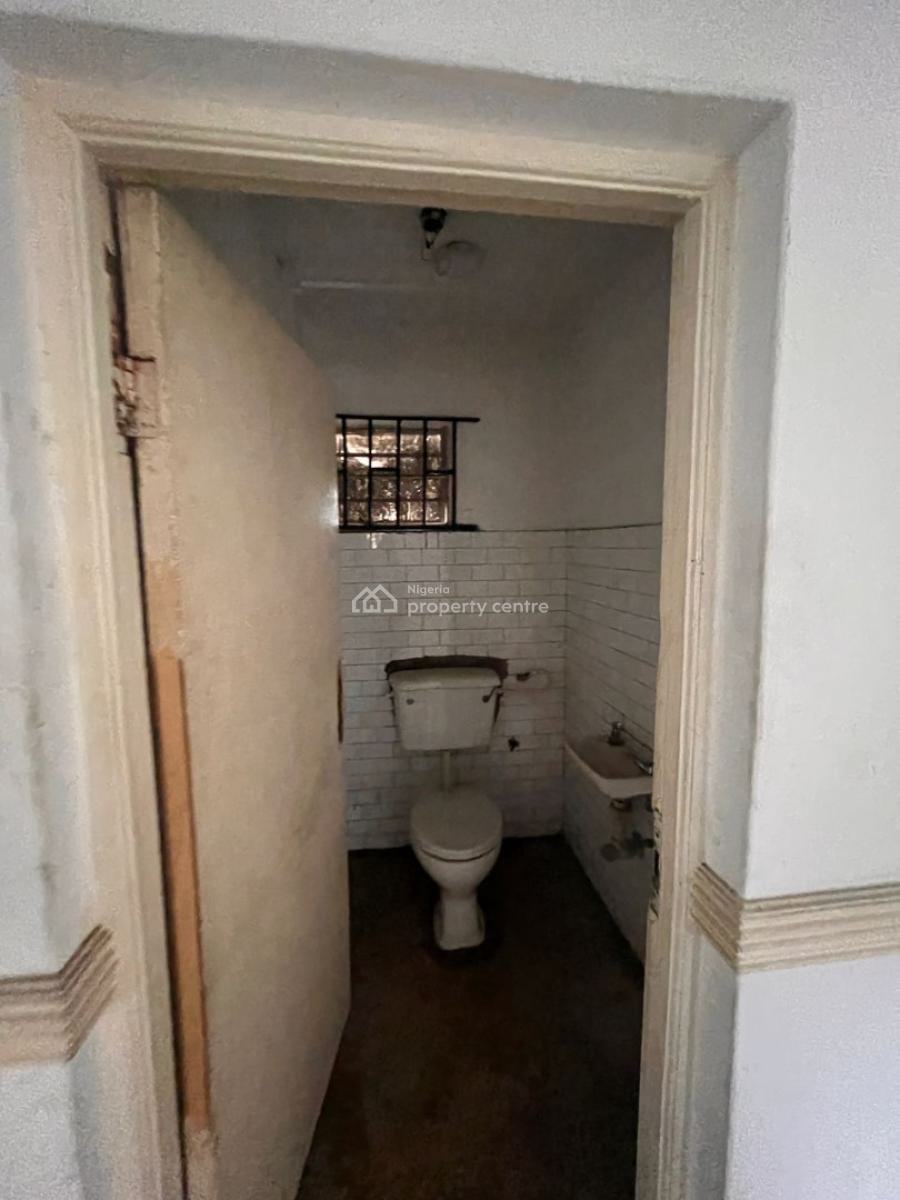 Lovely 4 Bedroom Semi-detached Duplex, Ilupeju, Lagos, Semi-detached Duplex for Rent