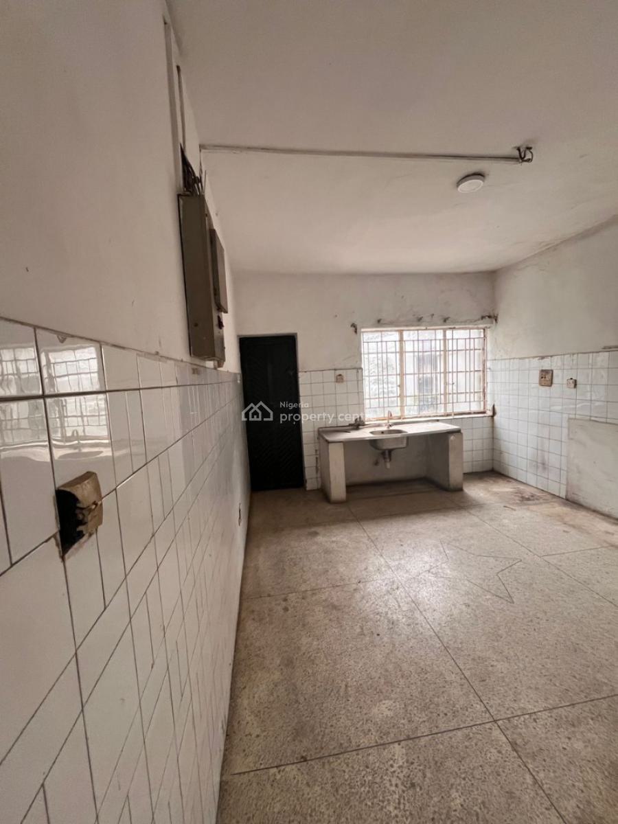 Lovely 4 Bedroom Semi-detached Duplex, Ilupeju, Lagos, Semi-detached Duplex for Rent