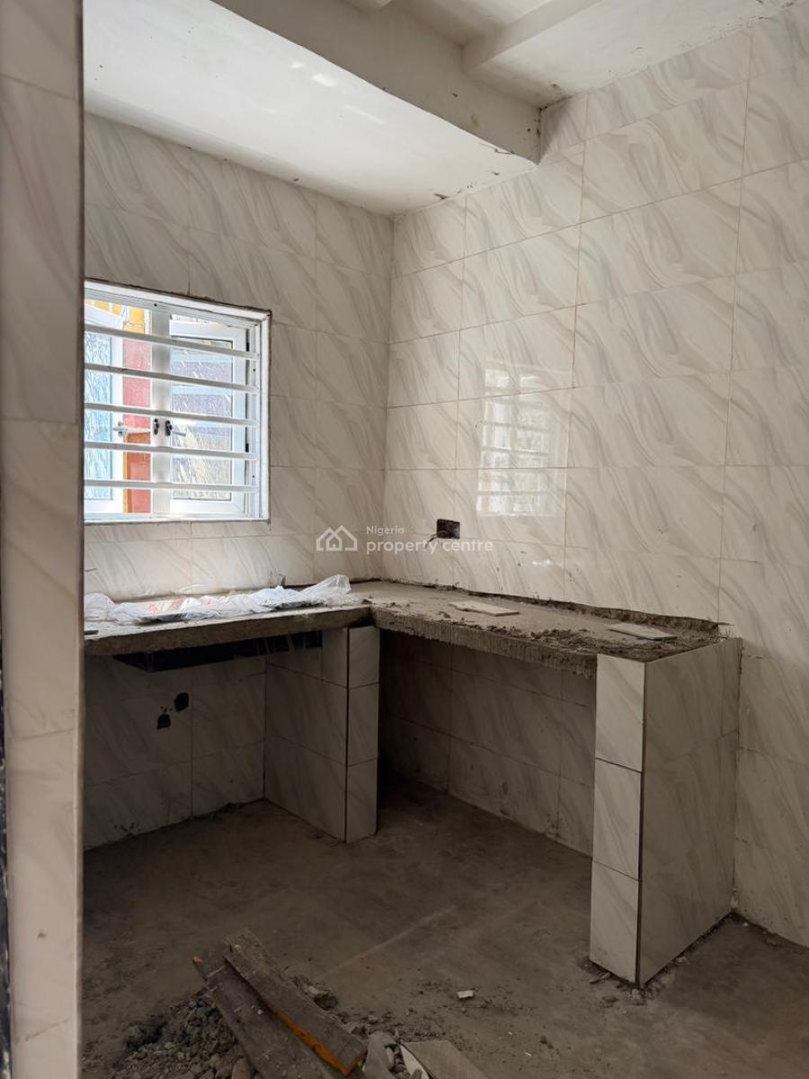 New 2 Bedroom Apartment, Fadeyi, Shomolu, Lagos, Flat / Apartment for Rent