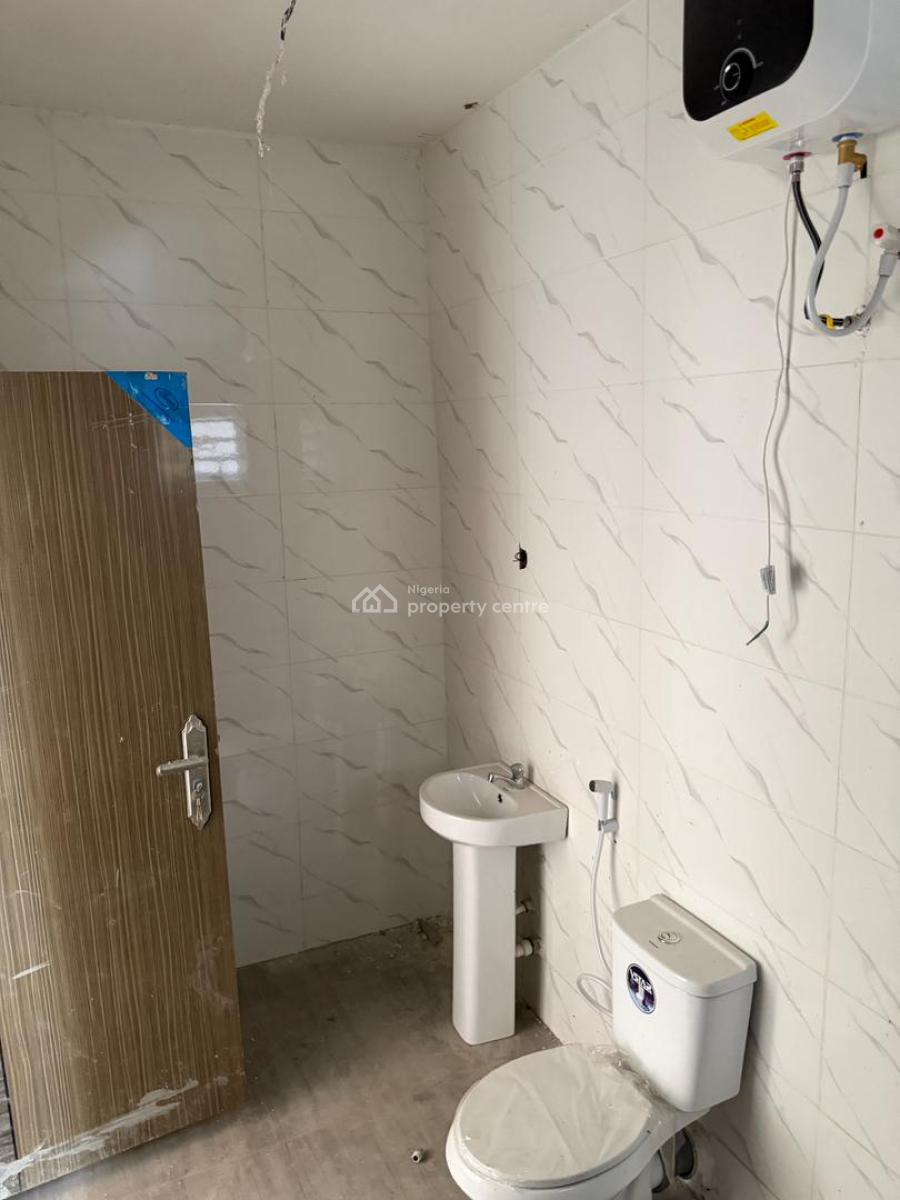 New 2 Bedroom Apartment, Fadeyi, Shomolu, Lagos, Flat / Apartment for Rent
