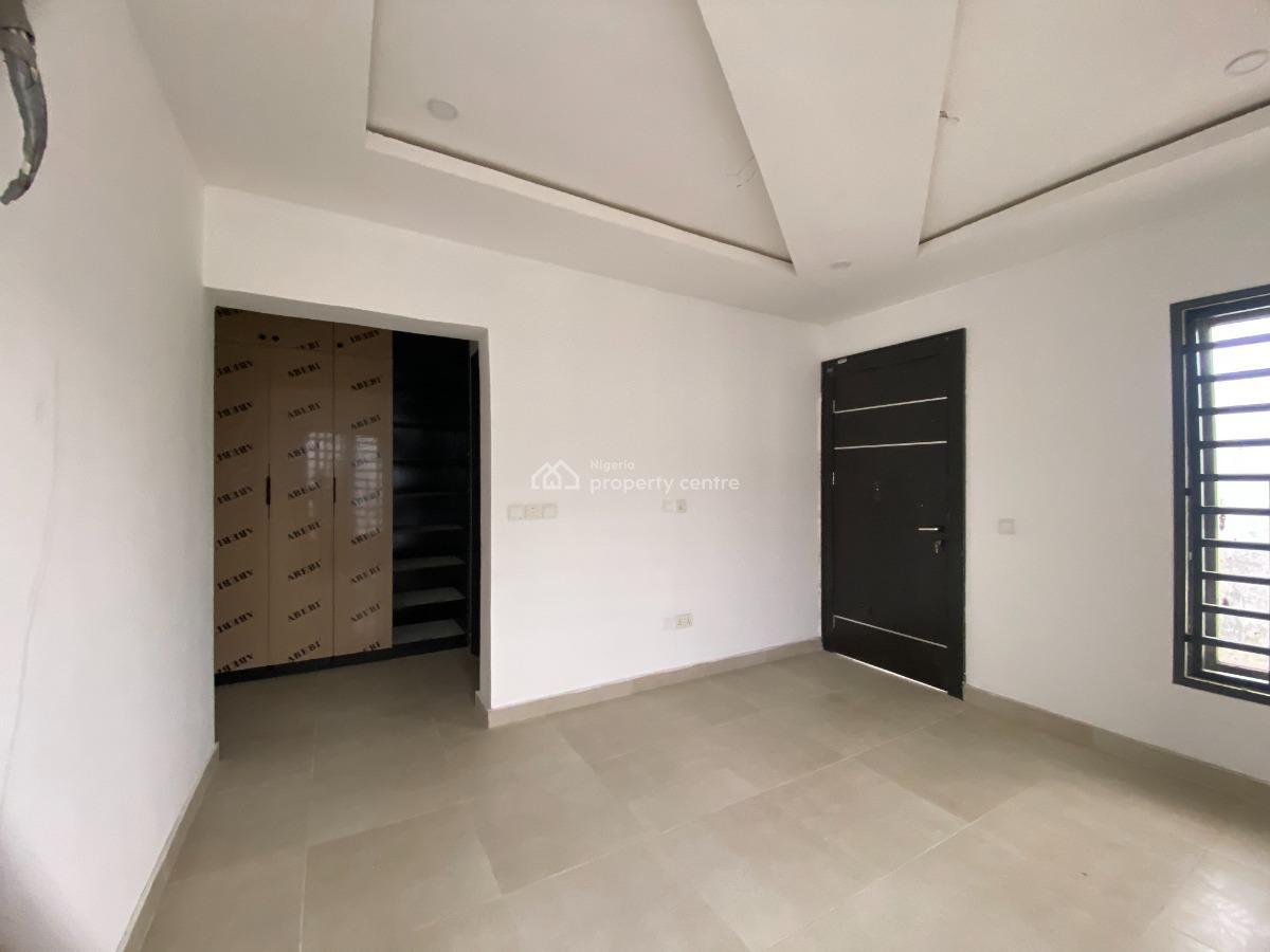 Luxury 4-bedroom Apartment with Bq., Lekki Phase 1, Lekki, Lagos, Flat / Apartment for Sale