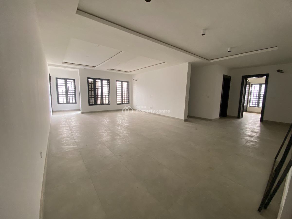 Luxury 4-bedroom Apartment with Bq., Lekki Phase 1, Lekki, Lagos, Flat / Apartment for Sale