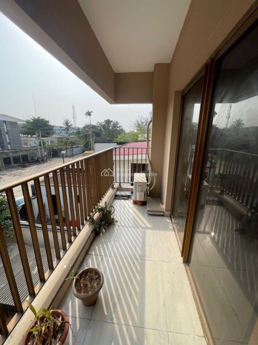 Spacious 3 Bedroom Apartment, Victoria Island (vi), Lagos, Flat / Apartment for Rent