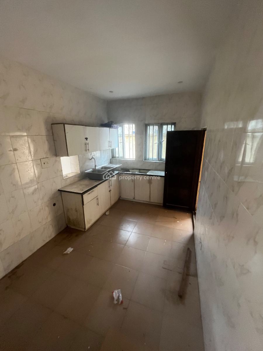 Spacious Clean Shared Apartment Single Room, Lekki Scheme 2, Ajah, Lagos, Flat / Apartment for Rent