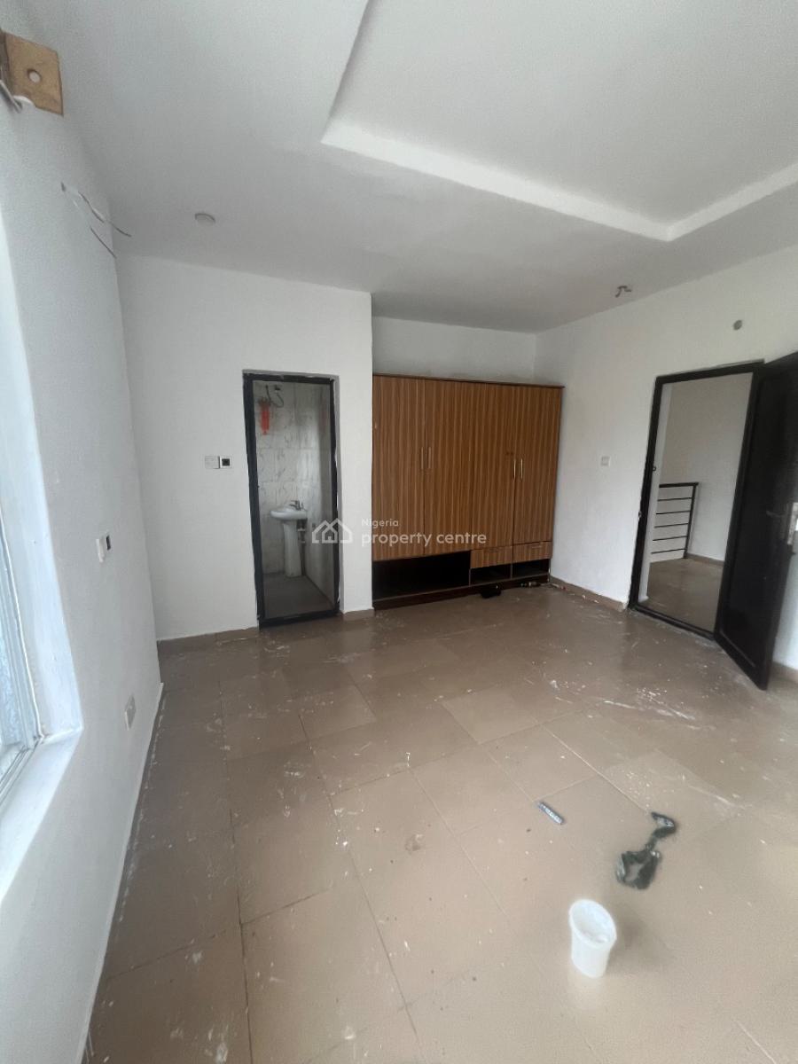 Spacious Clean Shared Apartment Single Room, Lekki Scheme 2, Ajah, Lagos, Flat / Apartment for Rent