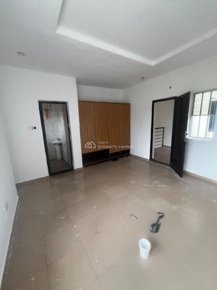 Spacious Clean Shared Apartment Single Room, Lekki Scheme 2, Ajah, Lagos, Flat / Apartment for Rent