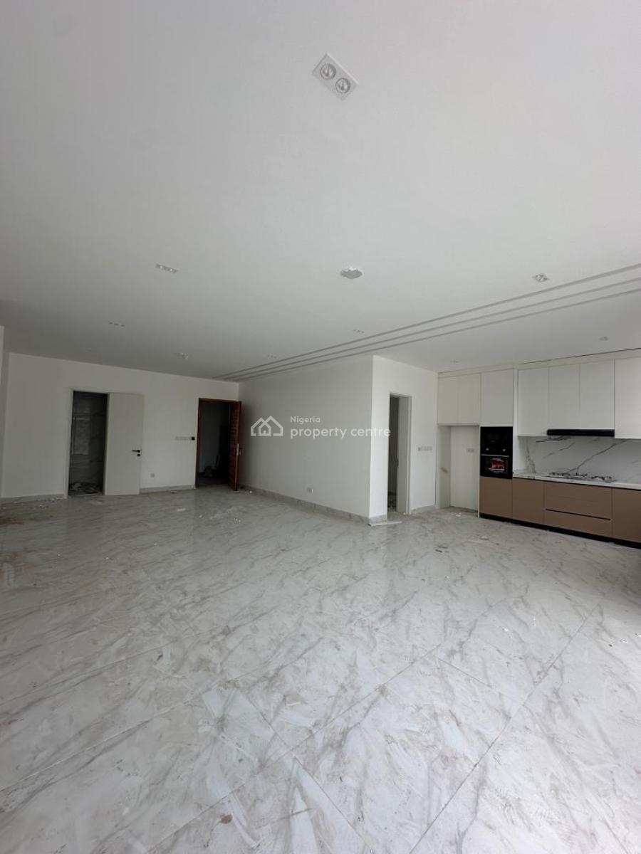 Beautifully Built 2 Bedroom Apartment with Elevator & Gym, Lekki Phase 1, Lekki, Lagos, Flat / Apartment for Sale