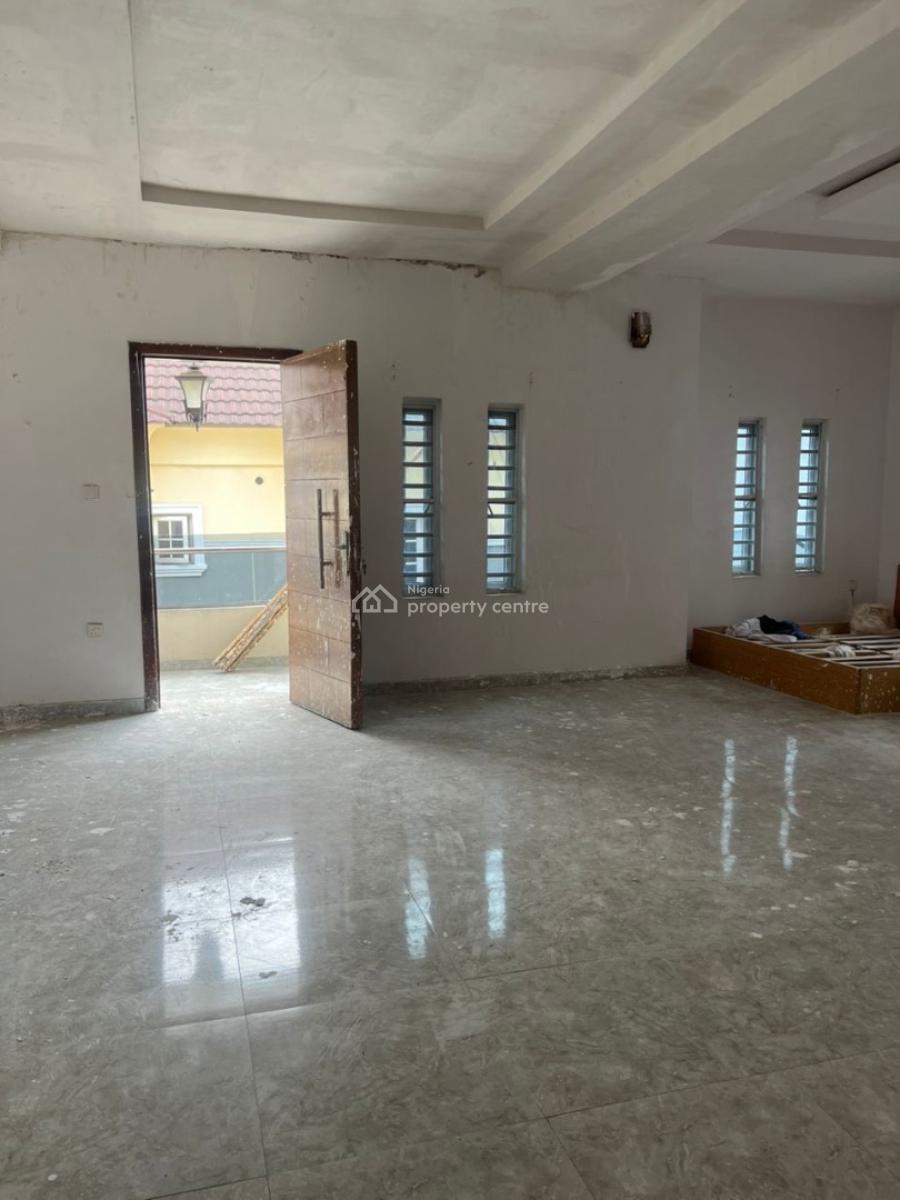 Spacious Masters Bedroom in a Shared Apartment, Chevyview Estate, Chevron Drive, Lekki, Lagos, Self Contain (single Rooms) for Rent