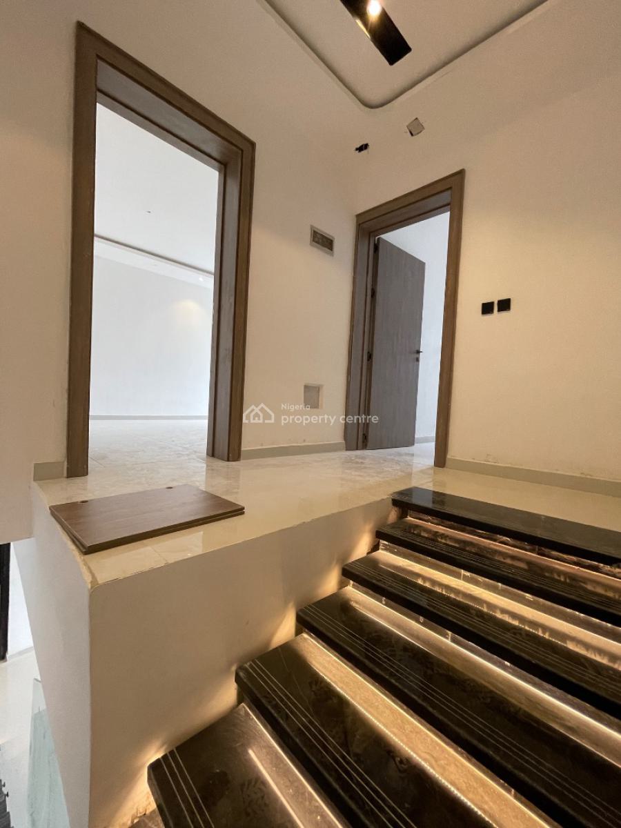 2 Bedroom Maisonette, Lekki Phase 1, Lekki, Lagos, Flat / Apartment for Sale