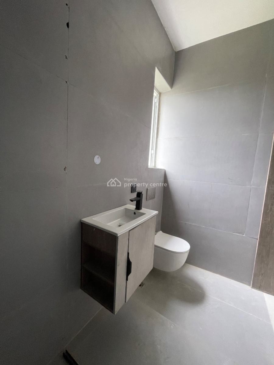 2 Bedroom Maisonette, Lekki Phase 1, Lekki, Lagos, Flat / Apartment for Sale