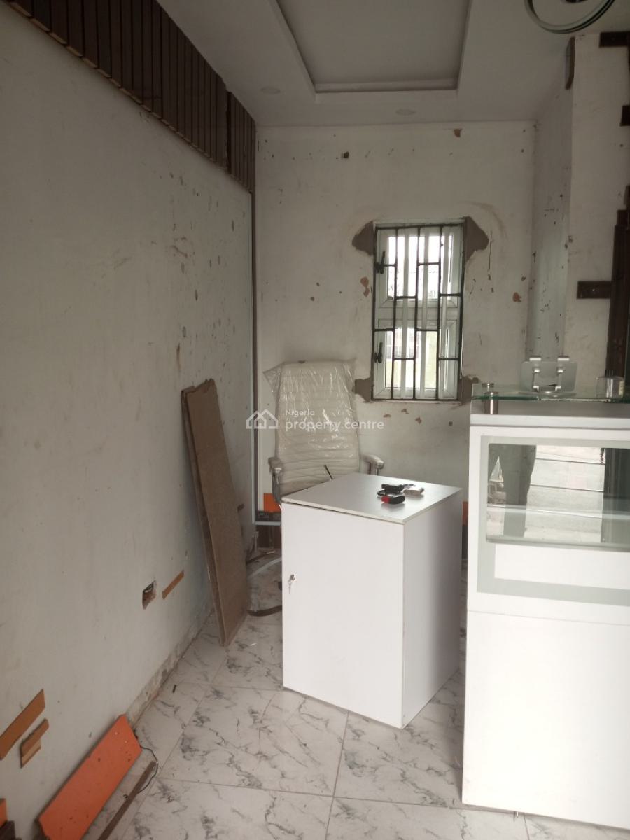 Shop Space, Awolowo Way, Ikeja, Lagos, Shop for Rent