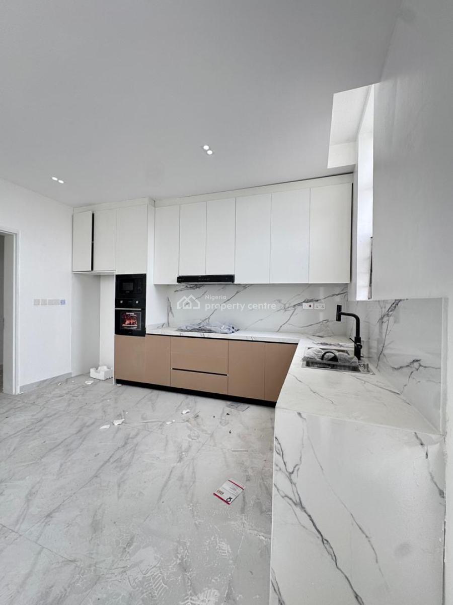 2  Bedroom Apartment, Lekki Phase 1, Lekki, Lagos, Flat / Apartment for Sale