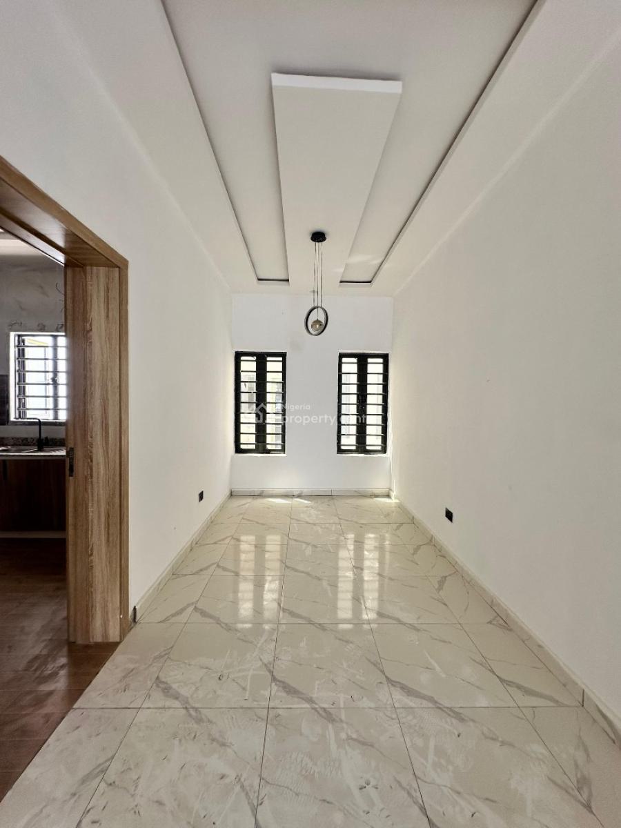 Spaciously  Built 2 Bedroom Apartment, Ajah, Lagos, Flat / Apartment for Sale