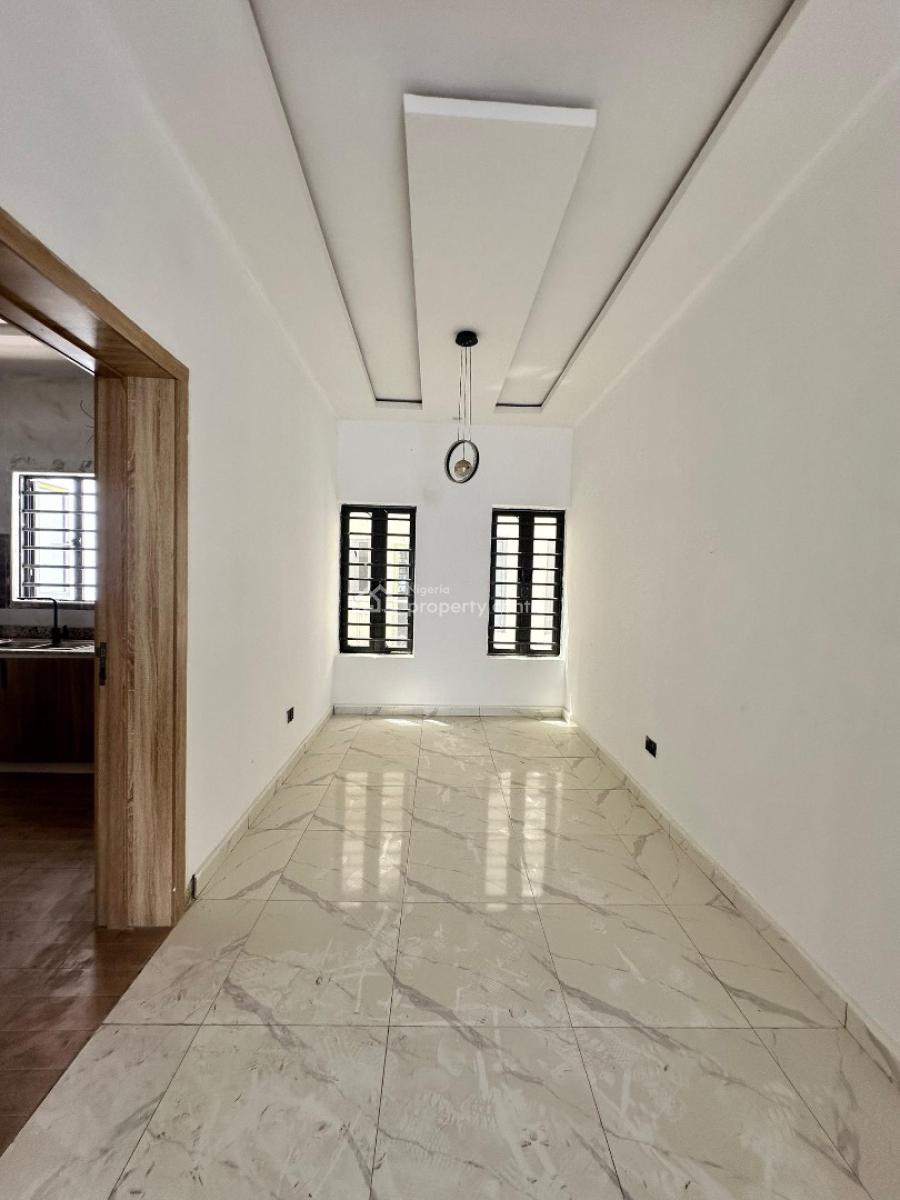 Spaciously  Built 2 Bedroom Apartment, Ajah, Lagos, Flat / Apartment for Sale